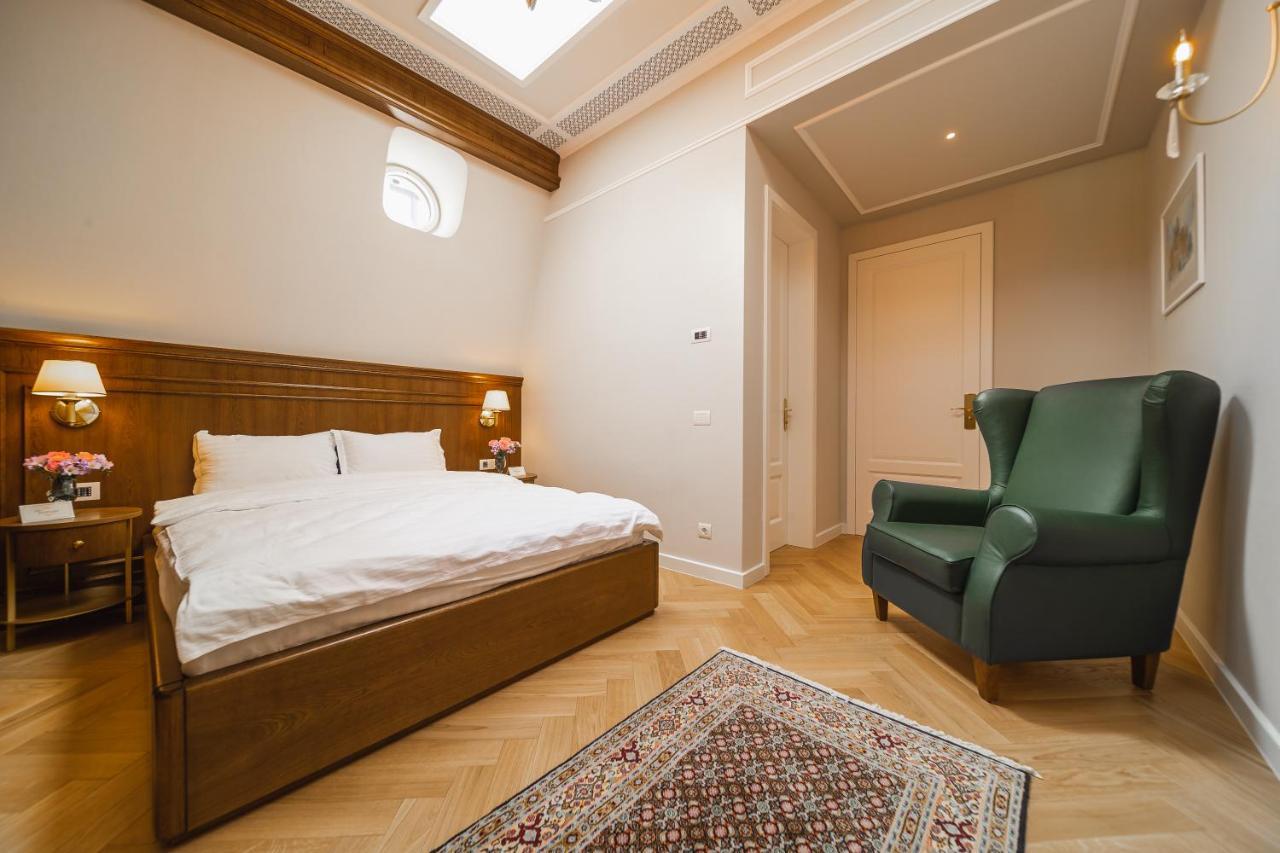 Hotel Templum Clava Bukarest Exterior foto