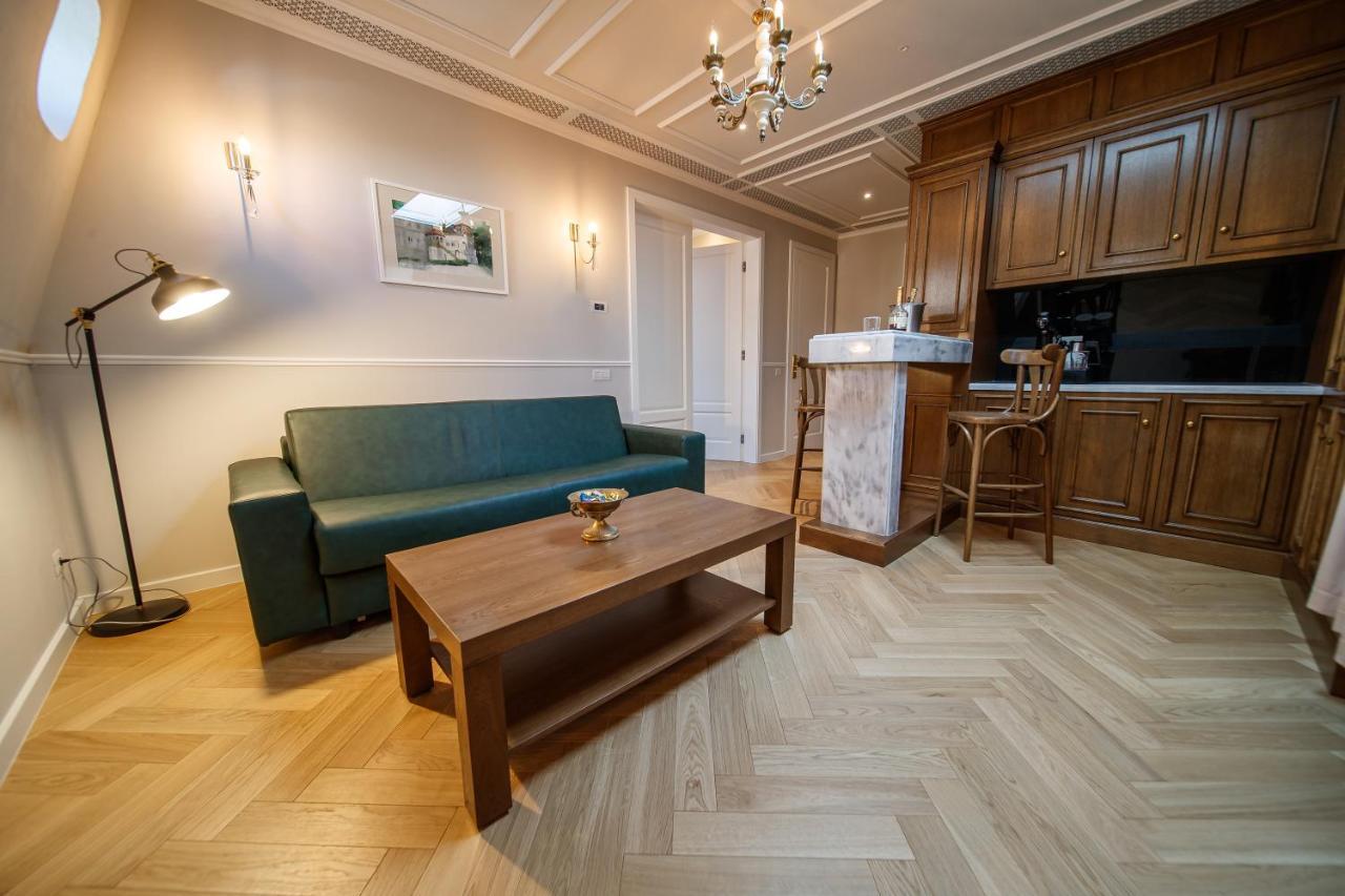 Hotel Templum Clava Bukarest Exterior foto