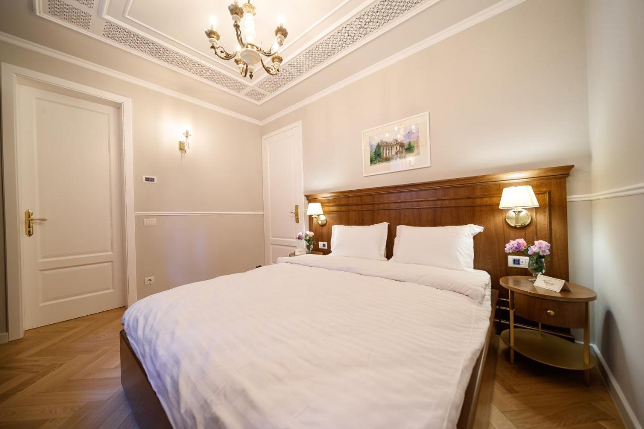 Hotel Templum Clava Bukarest Exterior foto